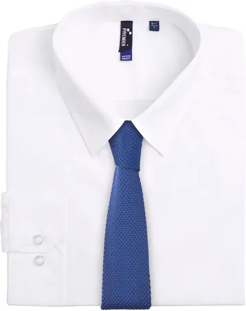 Cravate fine tricotée